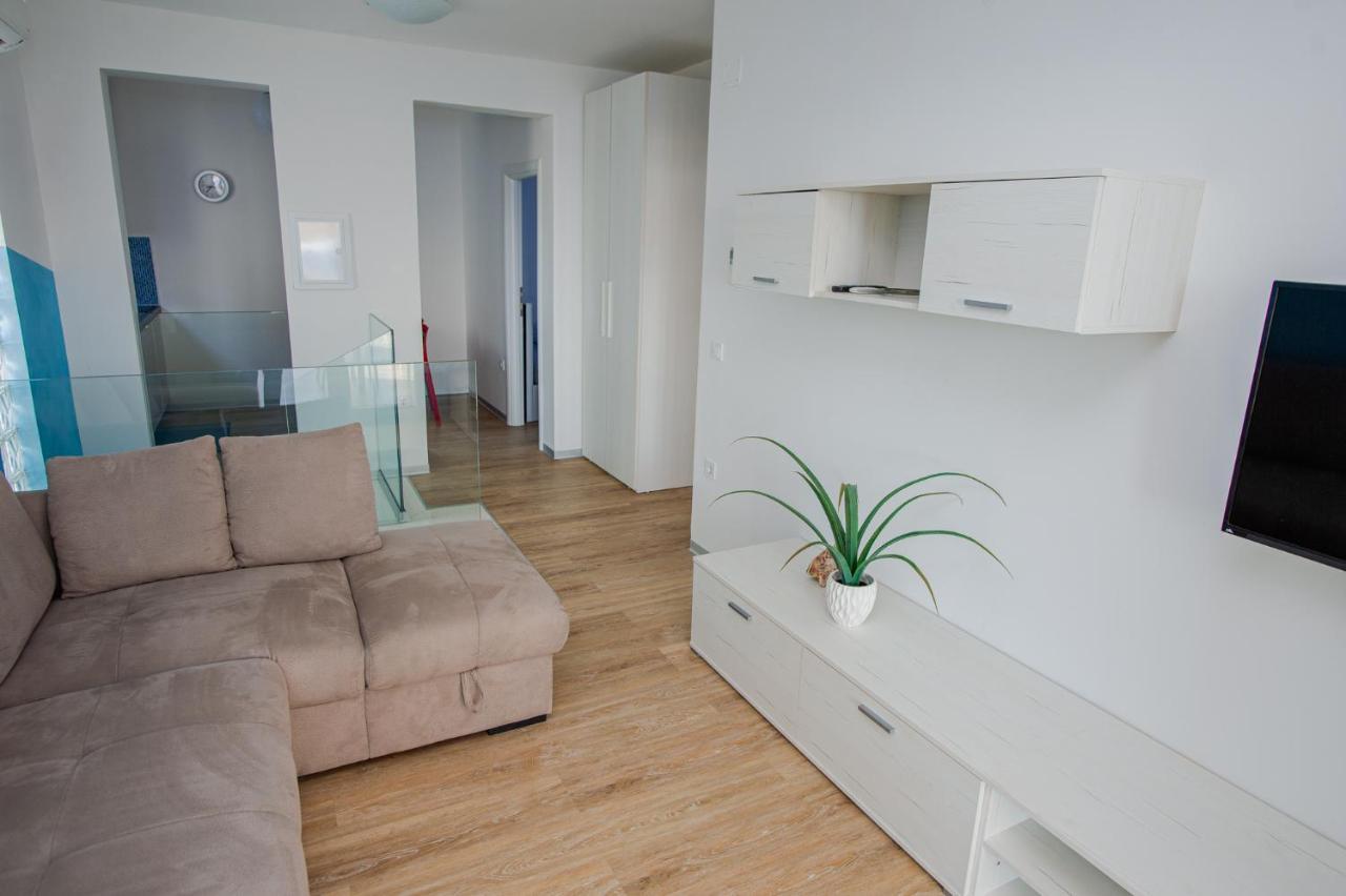 Exclusive Seaside Dream Apartments Murter Exteriör bild