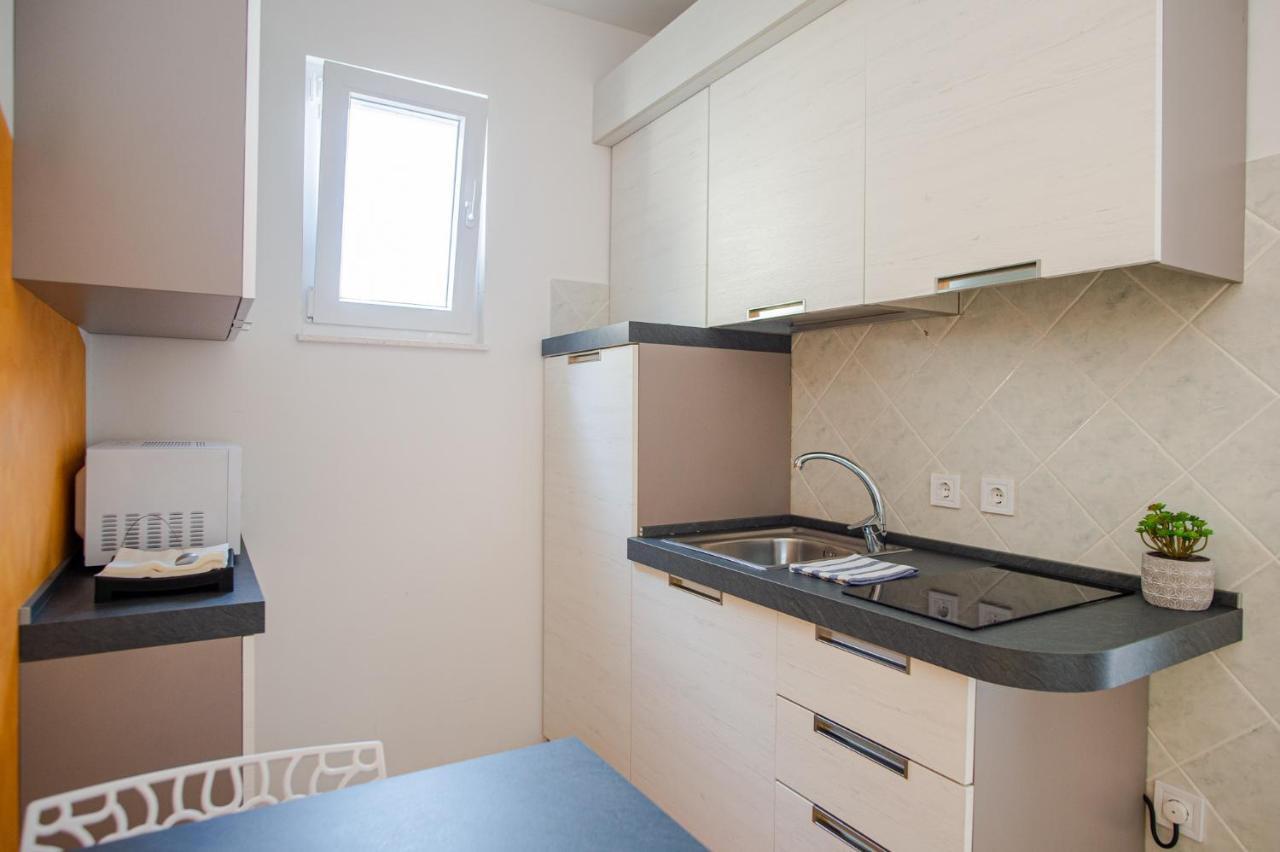 Exclusive Seaside Dream Apartments Murter Exteriör bild