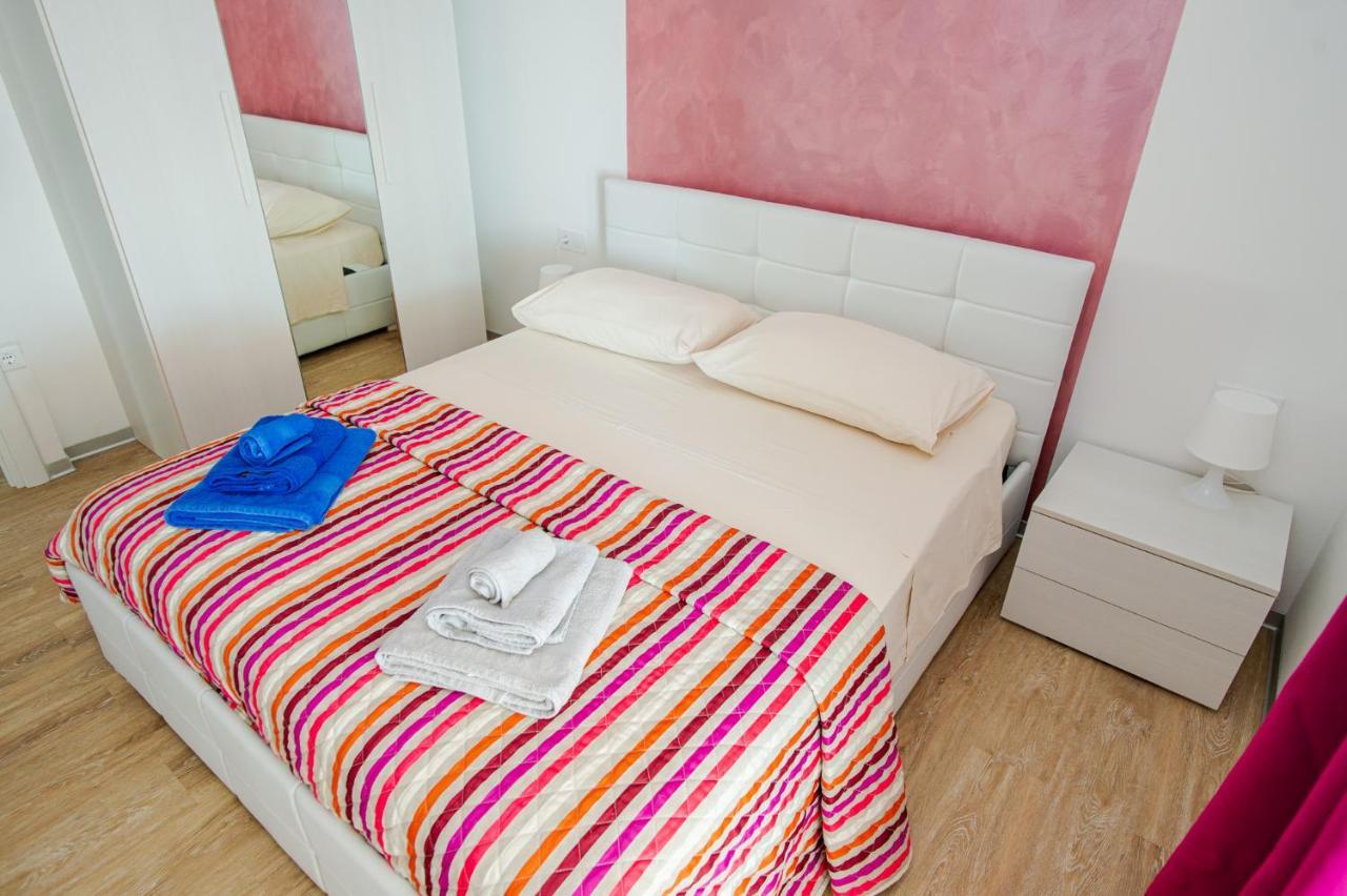 Exclusive Seaside Dream Apartments Murter Exteriör bild